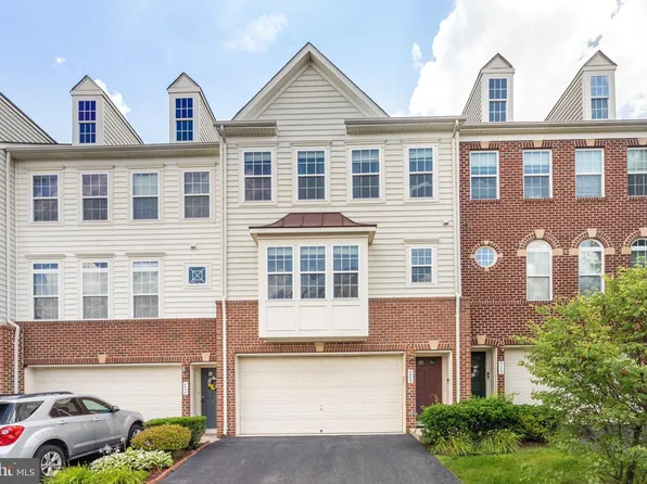 4402 Atwood Dr, Woodbridge, VA 22192