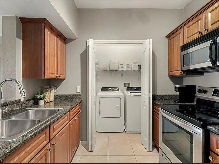12990 Positano Cir #204 — Photo 8