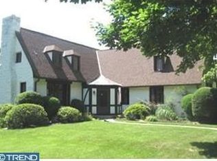 536 Irvington Rd, Drexel Hill, PA 19026