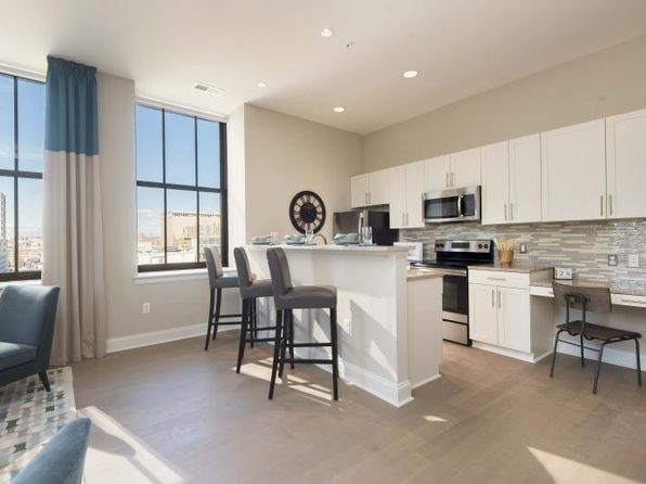 103 S Gay St APT 202