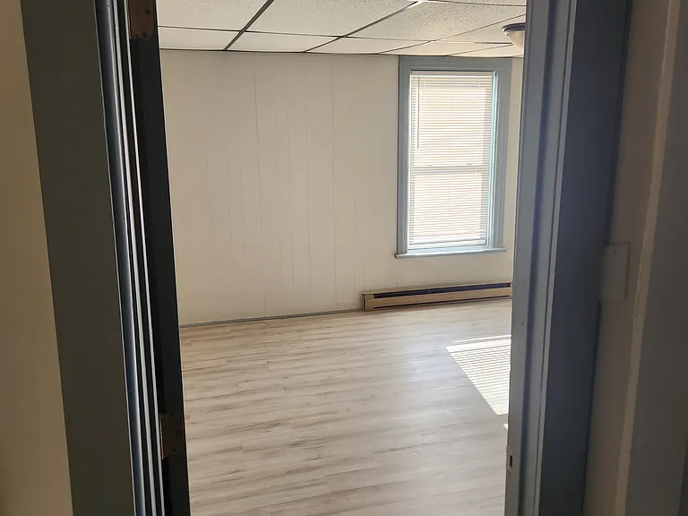35 S 2nd St #4 — Photo 15