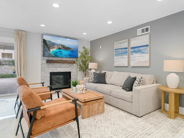 6051 Summerdale Dr, Huntington Beach, CA 92647
