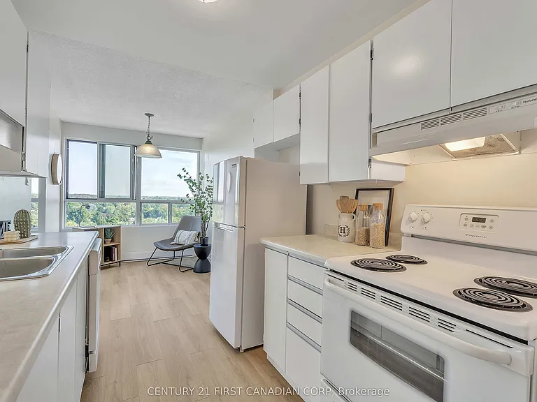600 Grenfell Dr #1010 — Photo 16