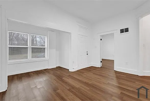 5 bed, 1550 sqft, $1,350 — Photo 2