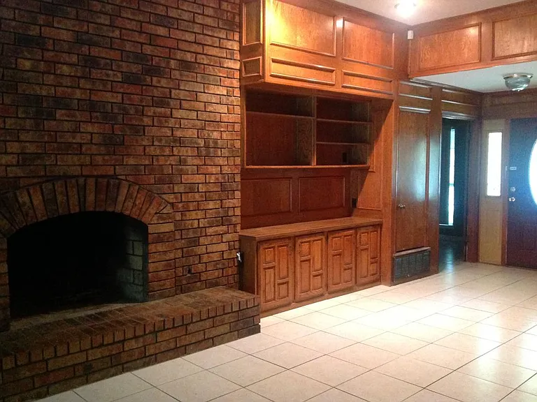 1103 Meadow Crest Ln — Photo 10