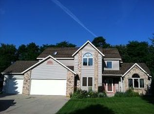 1155 Lori Ln, Sun Prairie, WI 53590