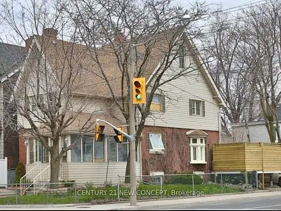 2nd image of 233 Pape Ave #2