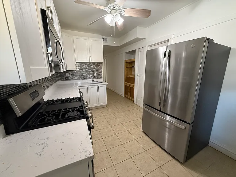 2602 W 47th St #2R — Photo 5