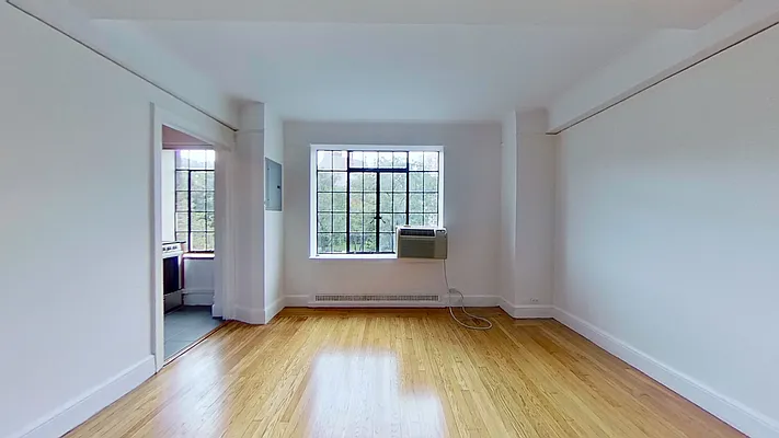 Rented by Bond New York | media 19