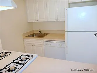 Rented by R New York