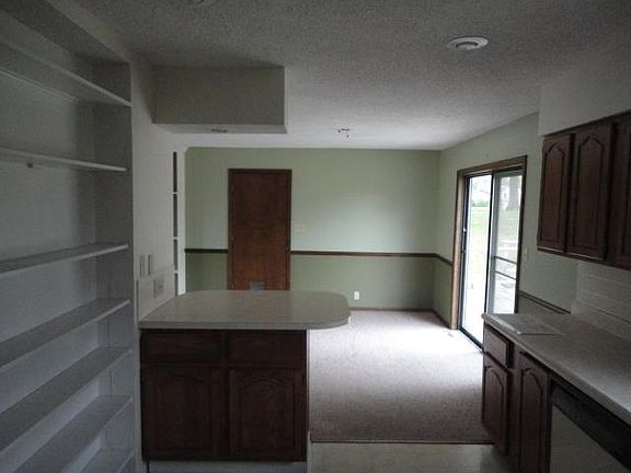 5th image of 2715 S Whitney Ave