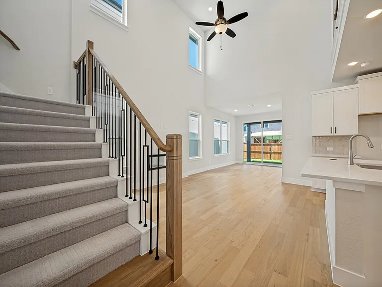 7161 Confetti St — Photo 2
