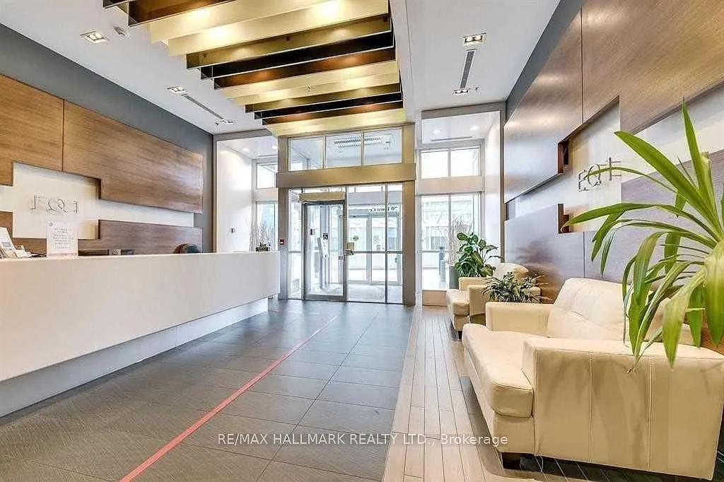 EQ1 Condos — Photo 2