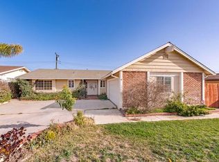 546 Center Ln, Santa Paula, CA 93060