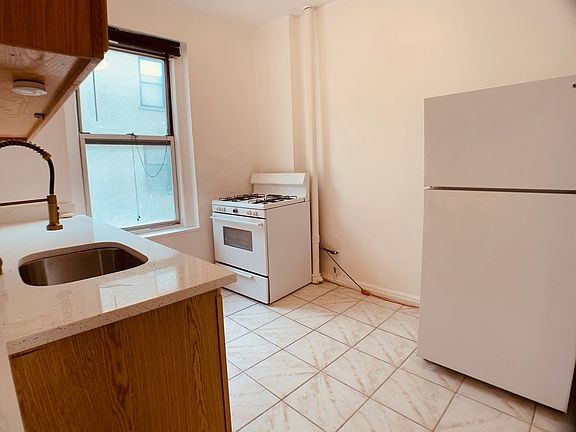 3rd image of 30-52 34th St #4E
