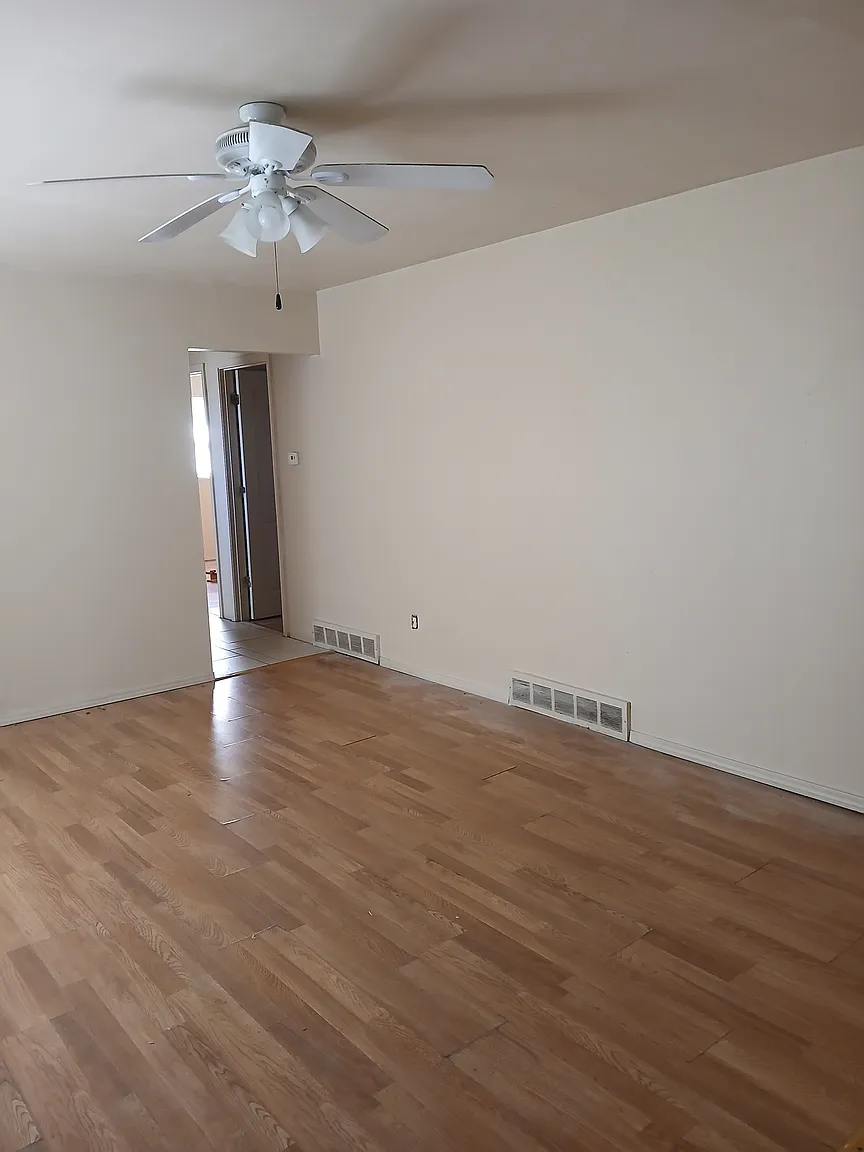 125 Calbreath Ct photo 1