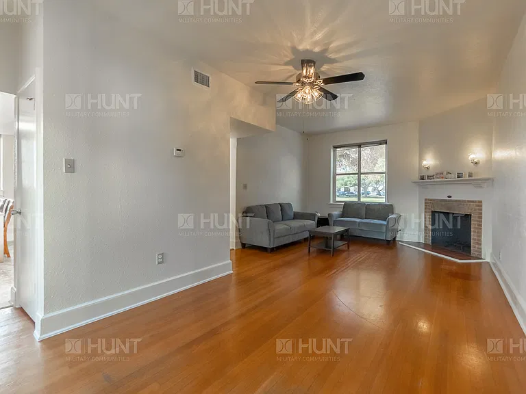 3B E St W #689B — Photo 27