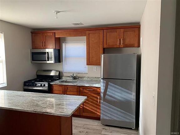 4th image of 40 Jersey Ave #112