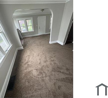 3rd image of 11104 Plymouth Ave