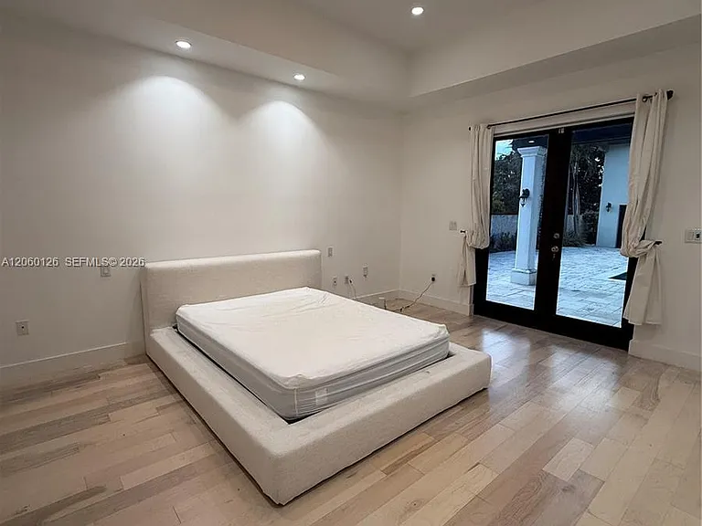 8881 SW 28th St — Photo 12