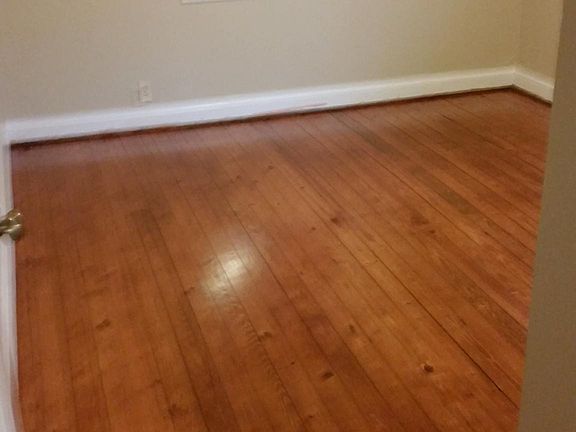 3rd image of 1106 E 71st St #1106B