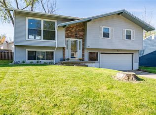 245 Dover Dr, Decatur, IL 62521