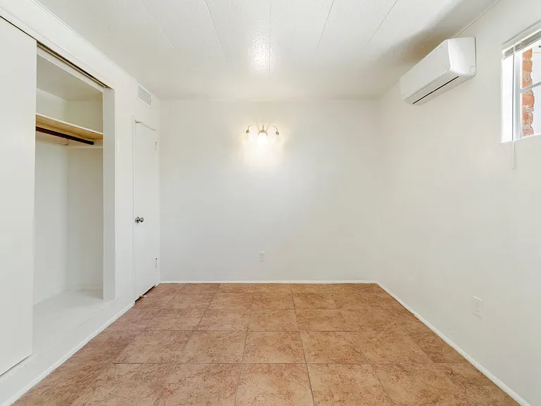 3225 E Patricia St — Photo 9