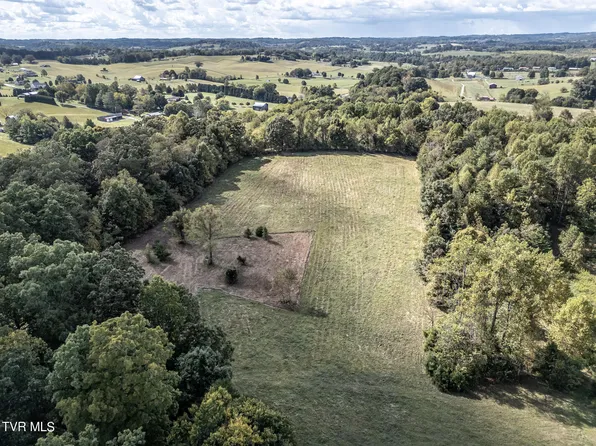 825 Middle Creek Rd, Afton, TN 37616