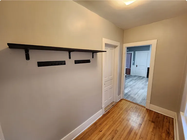 207 N 6th St #1 — Photo 14