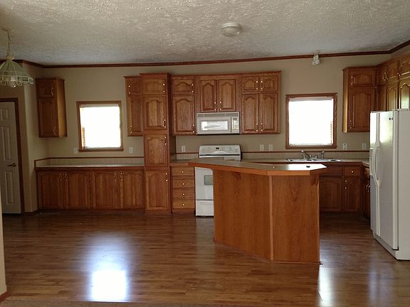 3rd image of 3805 Ditzler Ave