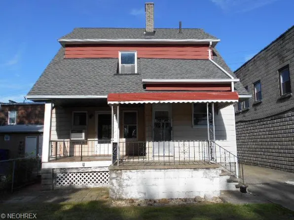 4594 Warner Rd, Cleveland, OH 44105
