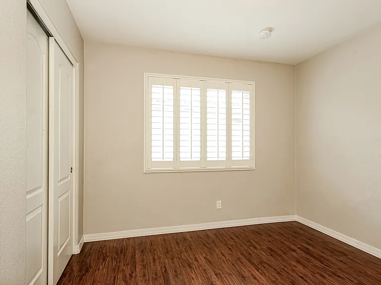 8645 W Paradise Dr — Photo 9