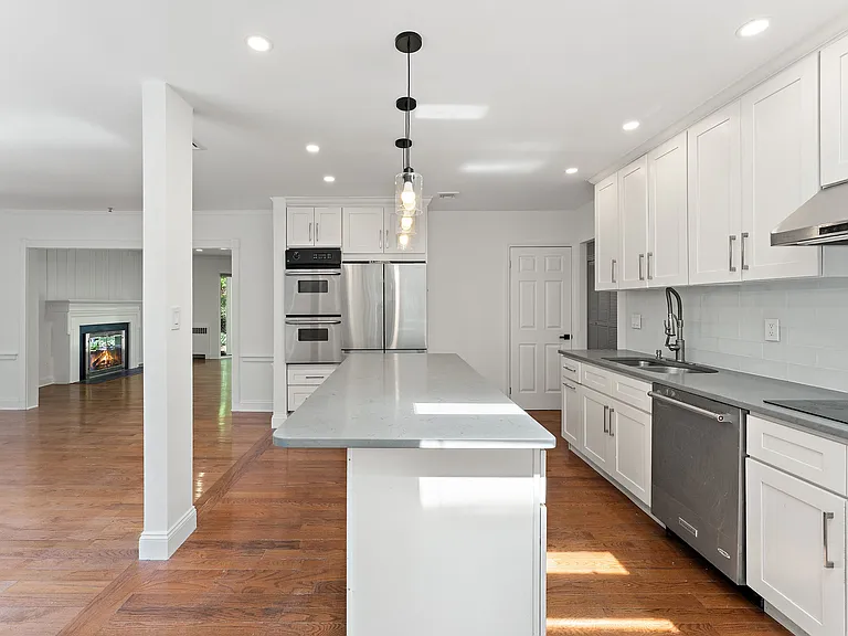 128 Moorland Dr — Photo 7