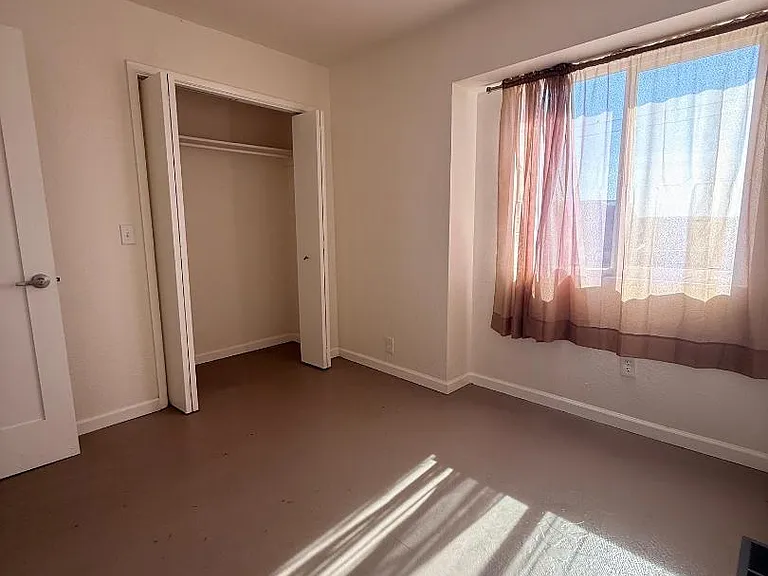 1535 Fischer Ave — Photo 9