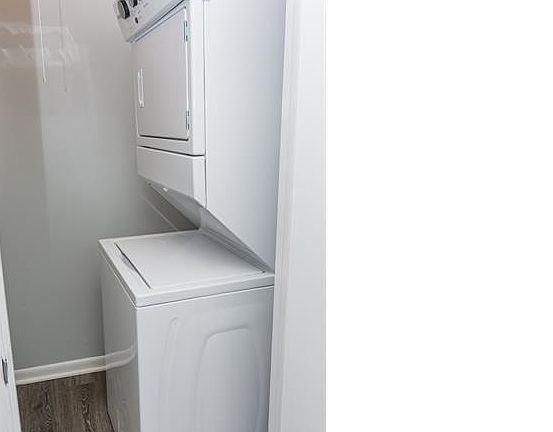 3rd image of 7000 S Dorchester Ave #13612