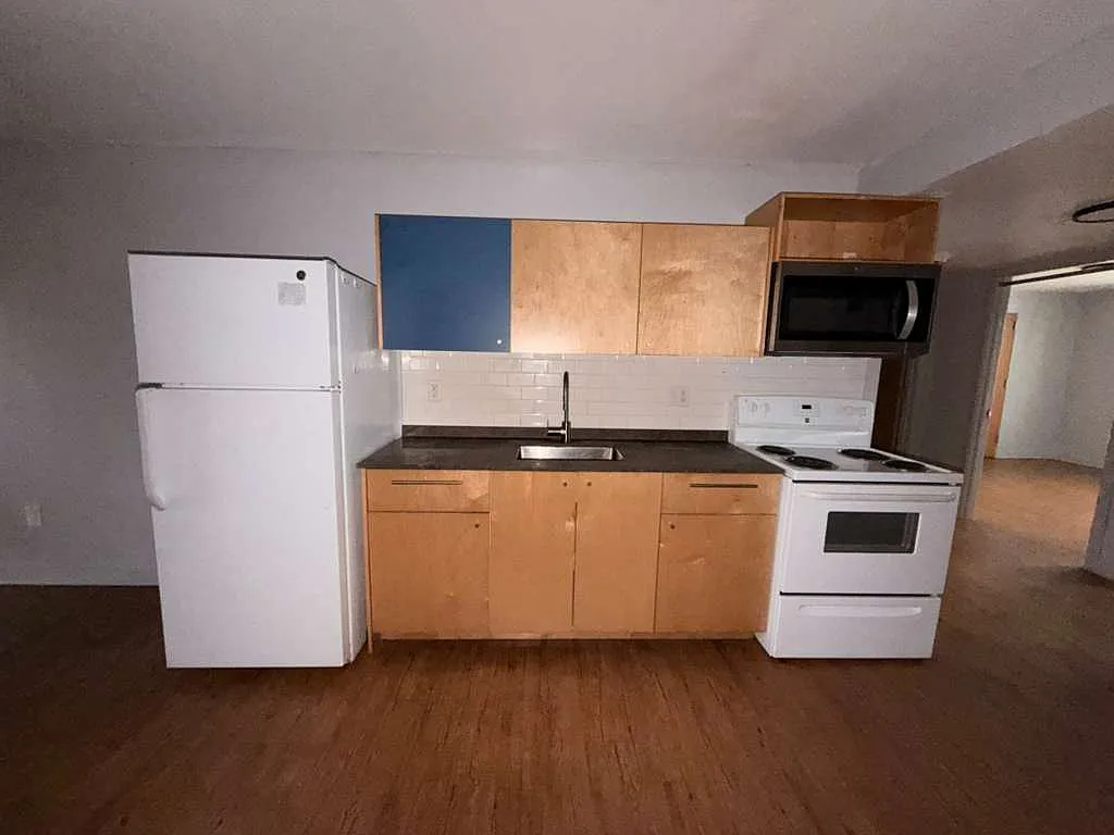 2 bed, $1,800 — Photo 1