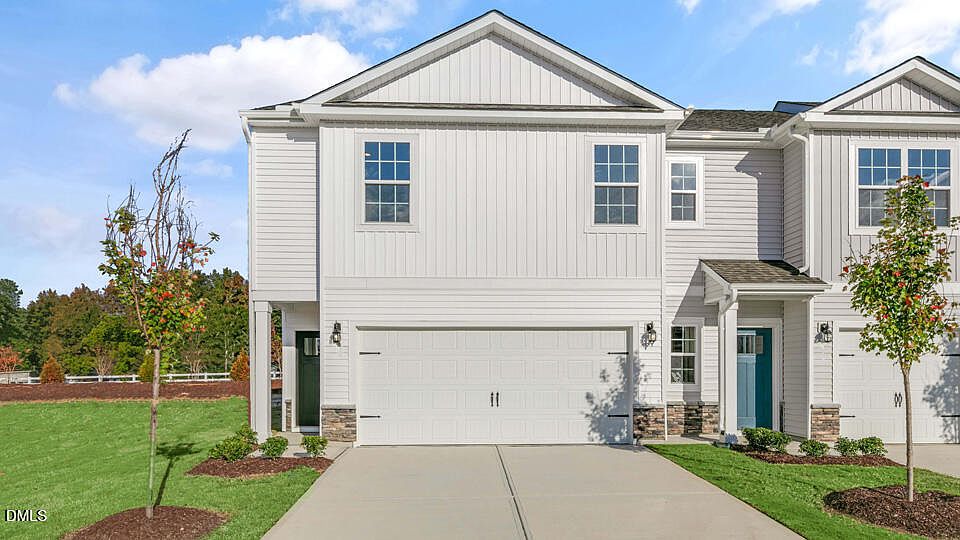 1st image of 304 Perseus St