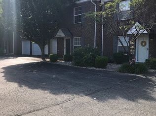 4504 Meadowlark Manor Ln, Louisville, KY 40245