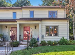 2 Krystal Dr, Somers, NY 10589