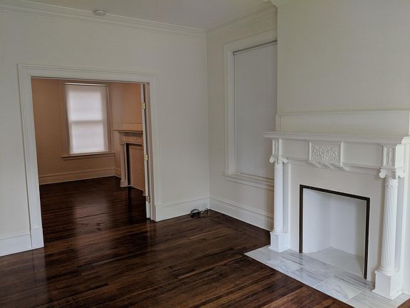 4th image of 915 Saint James St #1