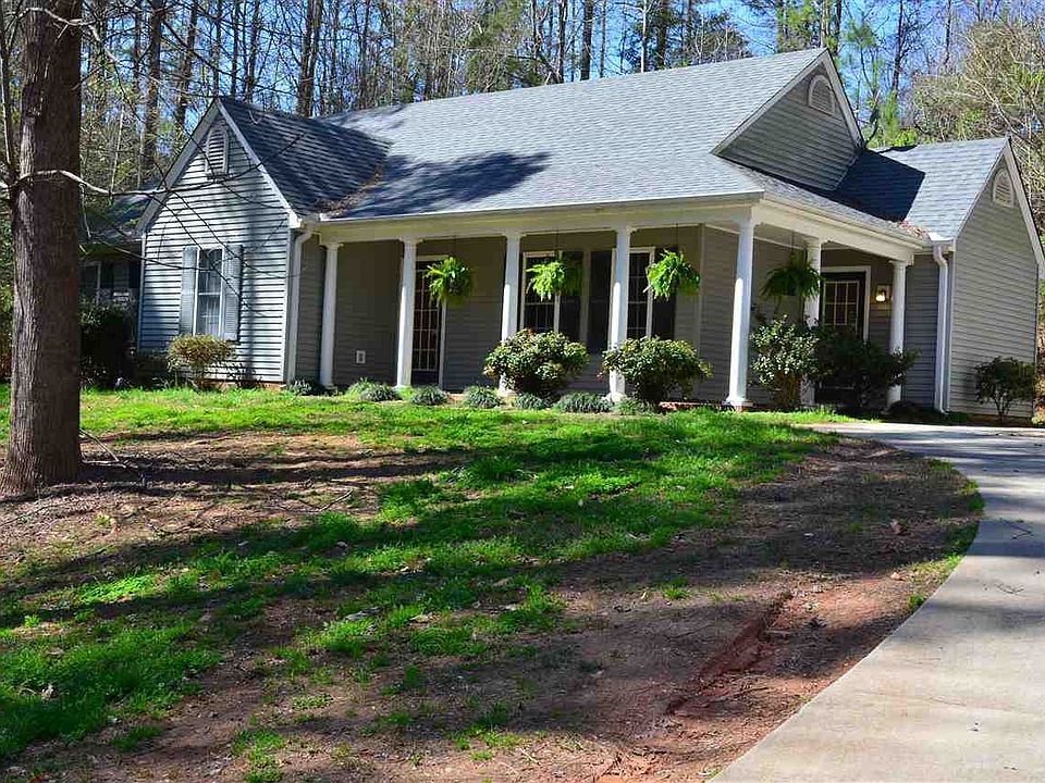 1st image of 122 Forest Dr