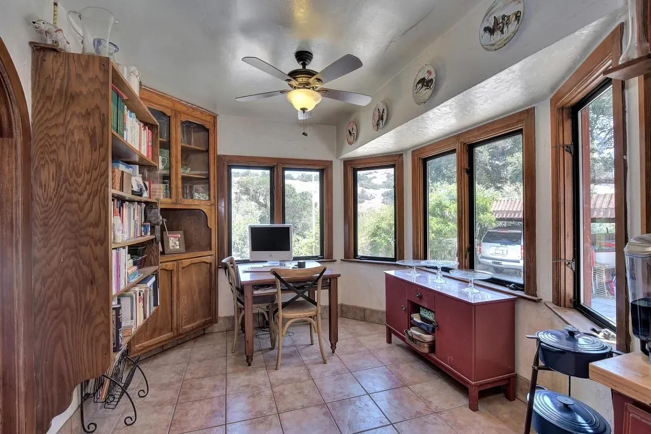 2 bed, 1400 sqft, $4,999 — Photo 2