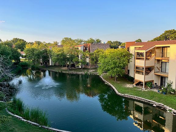 3rd image of 172 Waters Edge Dr #301