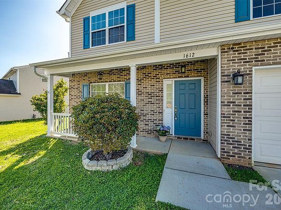 2nd image of 1612 Beleek Ridge Ln