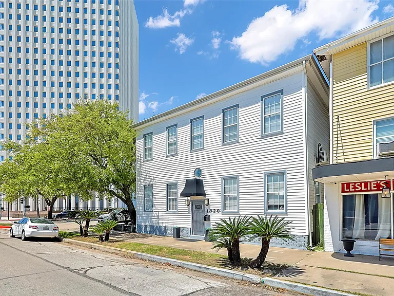 1820 Market St #2 — Photo 2