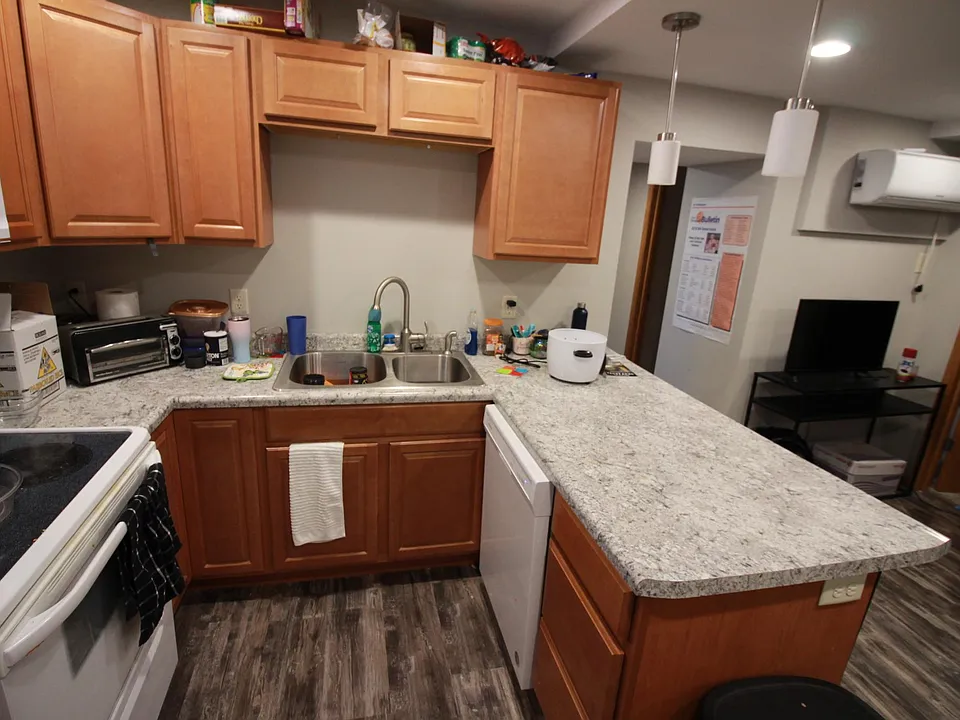 419 Harriet St #1