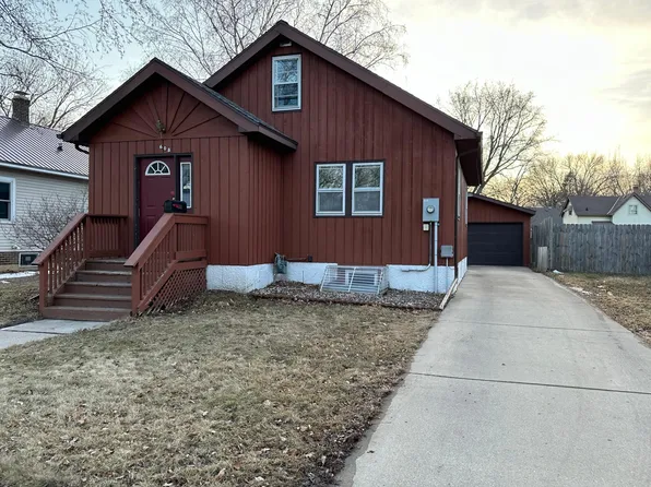 608 SE Ann St, Willmar, MN 56201