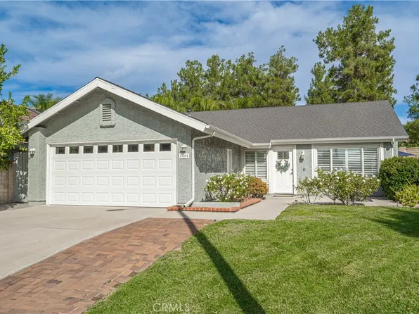 27872 Cherry Creek Dr, Santa Clarita, CA 91354