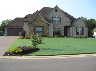 269 Flagstone Dr, Jackson, TN 38305