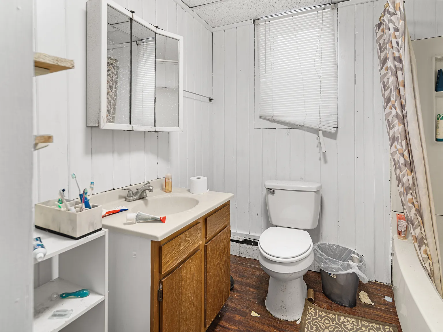 4 bed, 1500 sqft, $825 — Photo 1